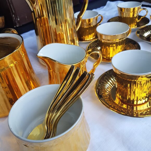 Royal Worcester 1960s Gold Tea & Coffee Pot Set w/6 teacups, English Porcelain - Picture 5 of 15